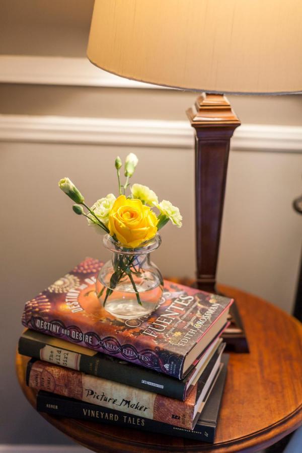Deluxe Studio